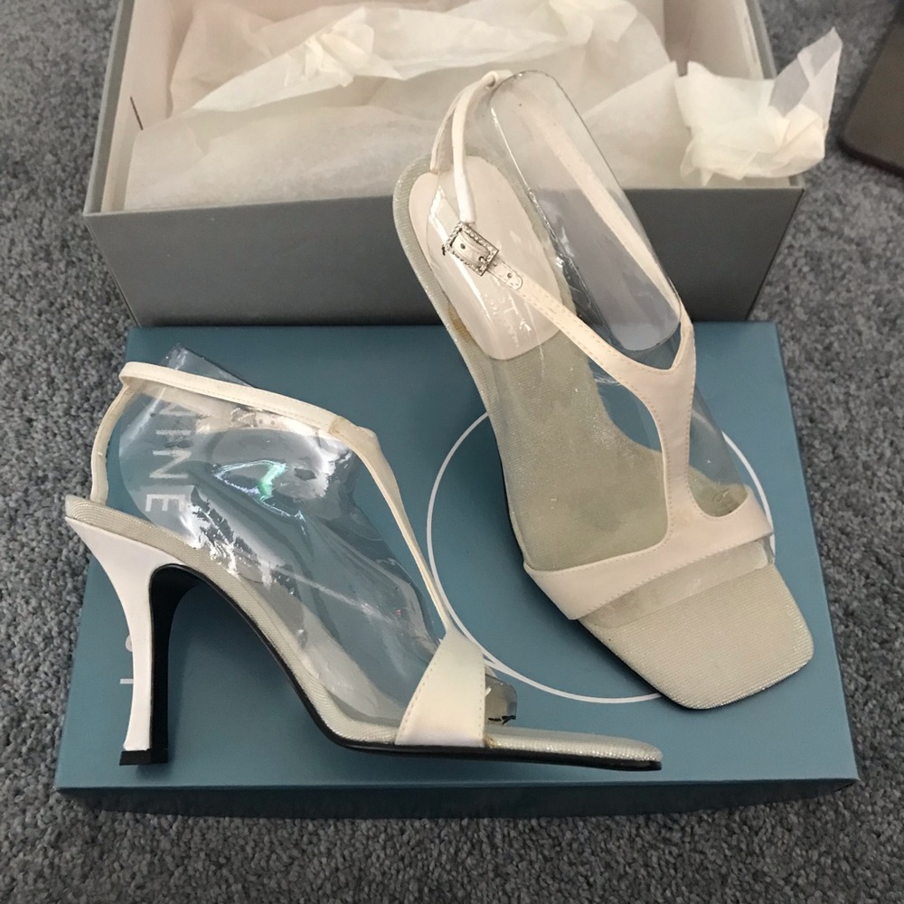 Nine West white Beautifyr heels in 7.5